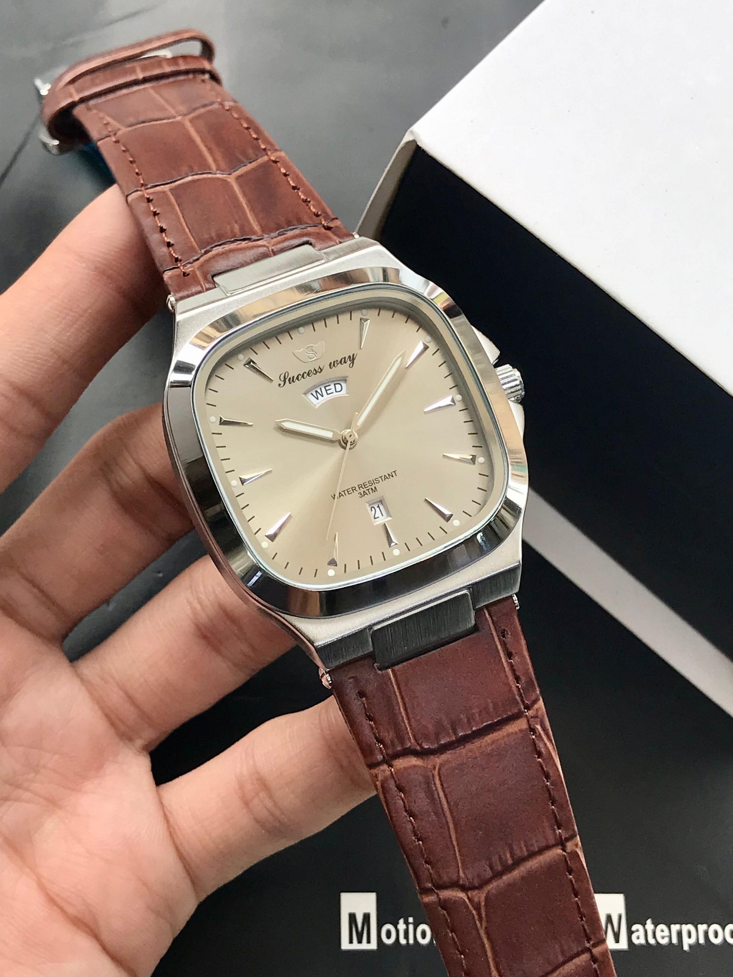 SUCCESS WAY LEATHER STRAP MASTER LOCK