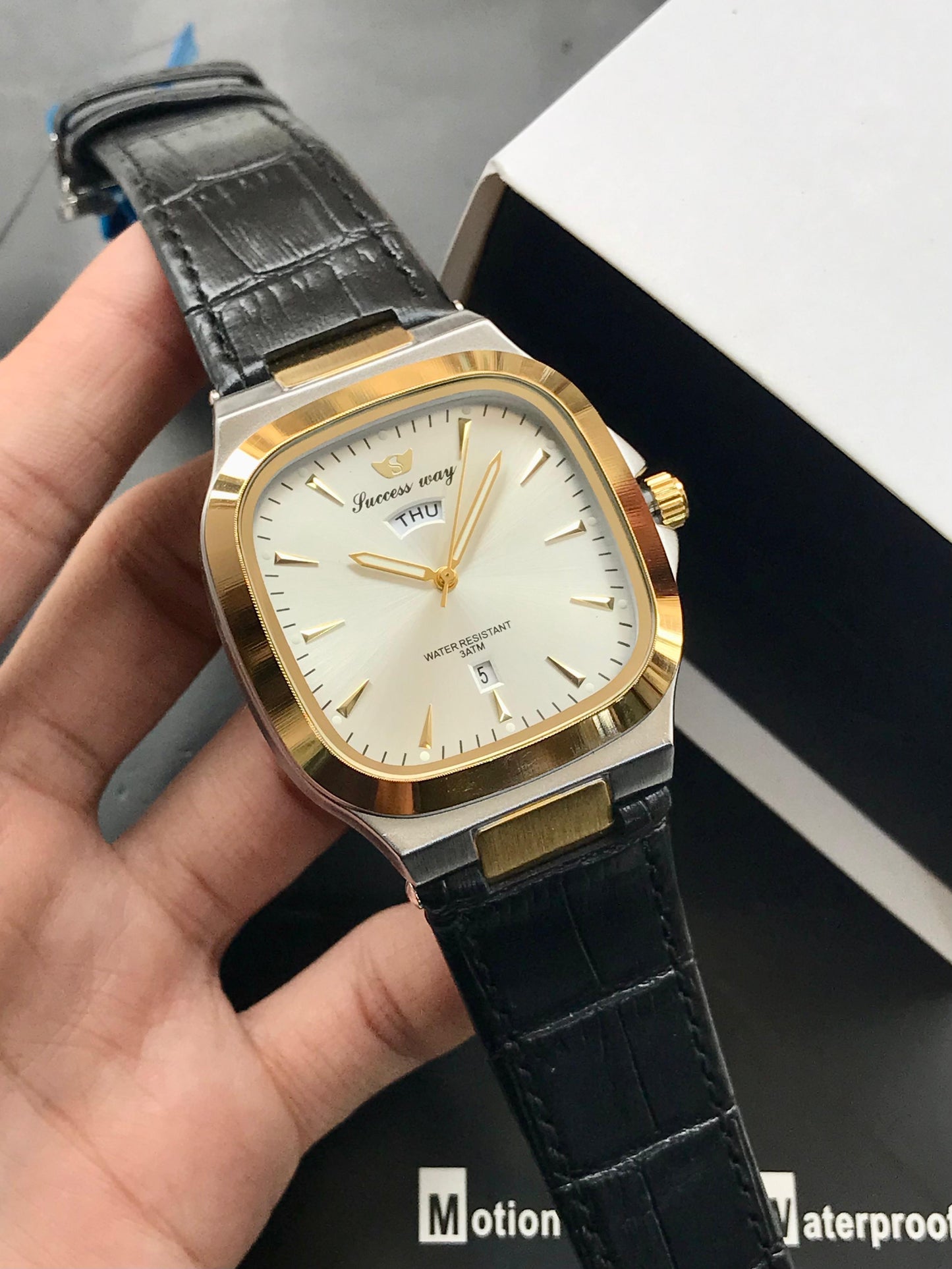 SUCCESS WAY LEATHER STRAP MASTER LOCK